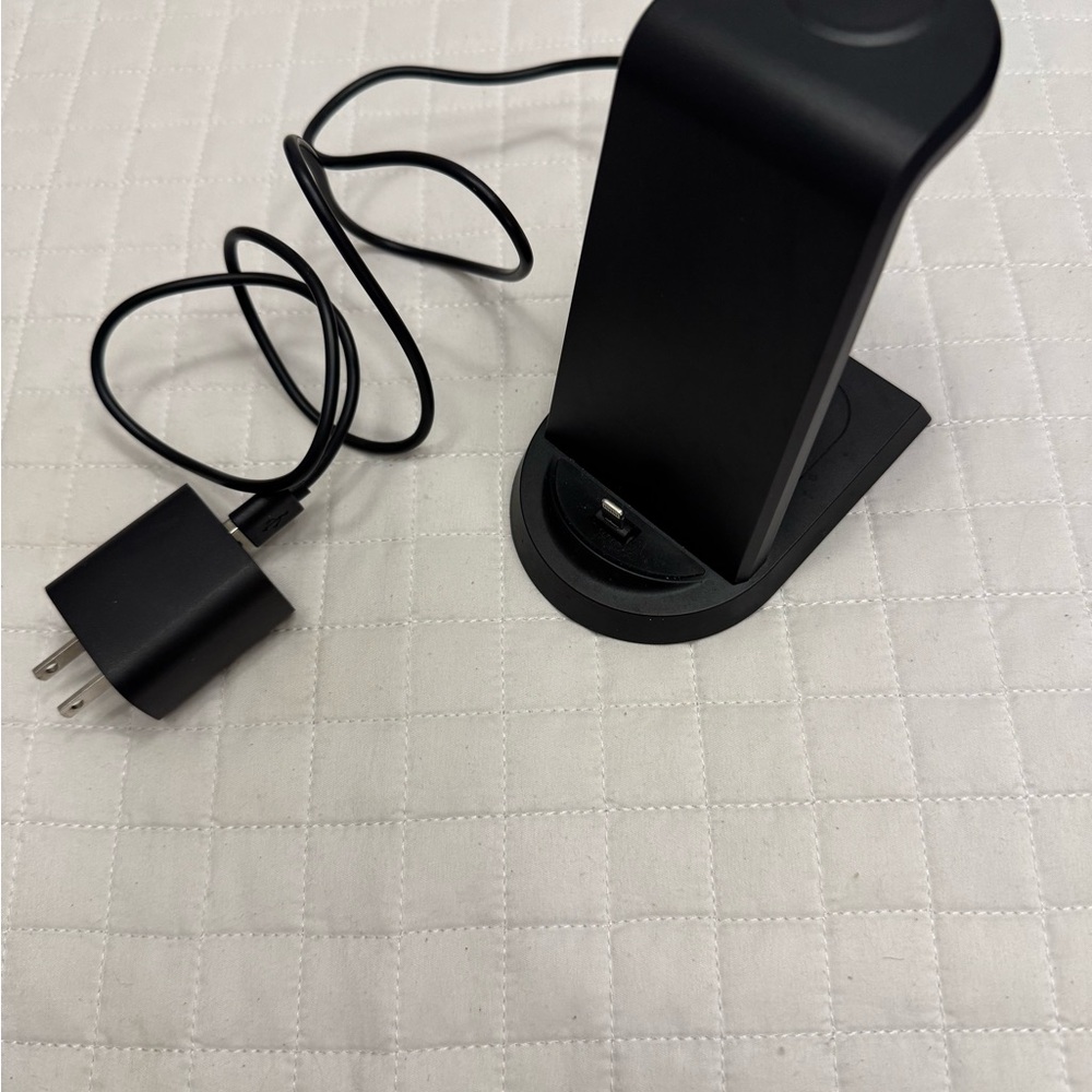 3 in 1 Apple Charger- iPhone, AirPods & Apple Watch charger.
